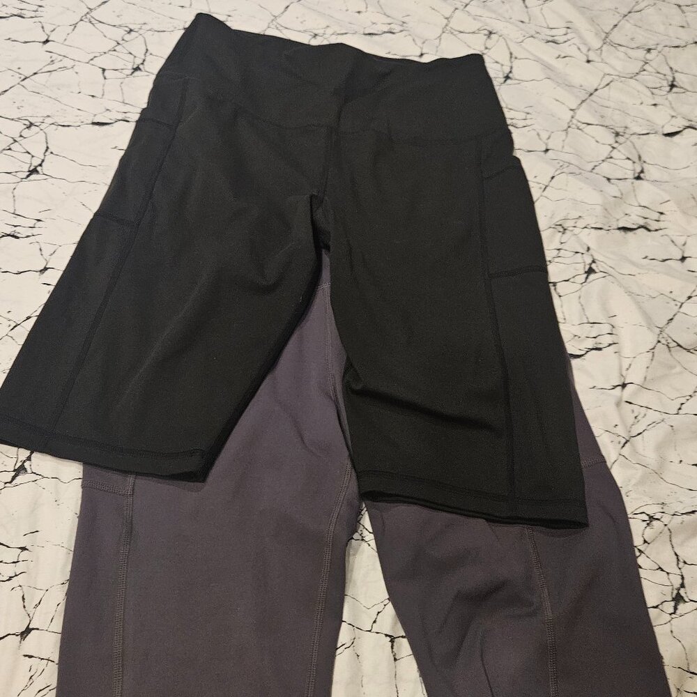 $10 4 Pairs Womens Shorts 2 Size Xl/14, 2 Biker Shorts Size Large